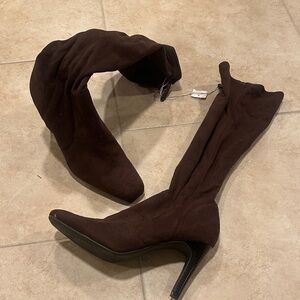 NWT Isaac Mizrahi Dark Brown Square Toe Heeled Boots